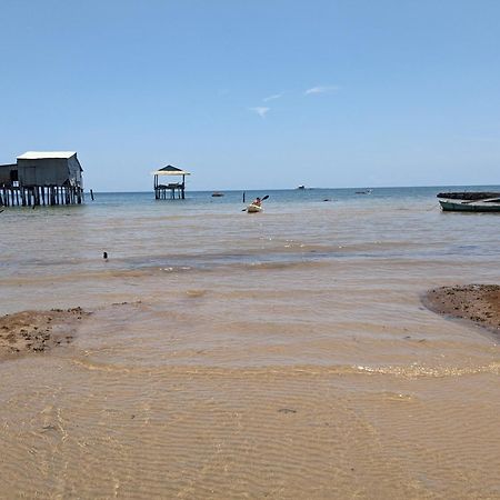 Rorys Beach Bar Дуонг-Донг Экстерьер фото
