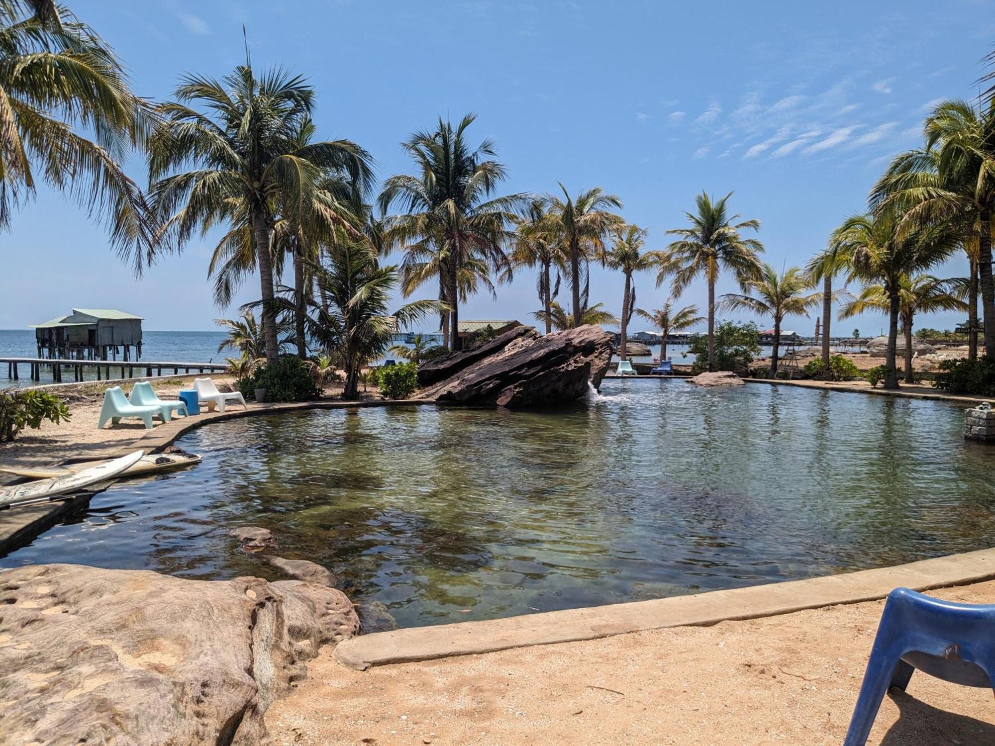 Rorys Beach Bar Дуонг-Донг Экстерьер фото